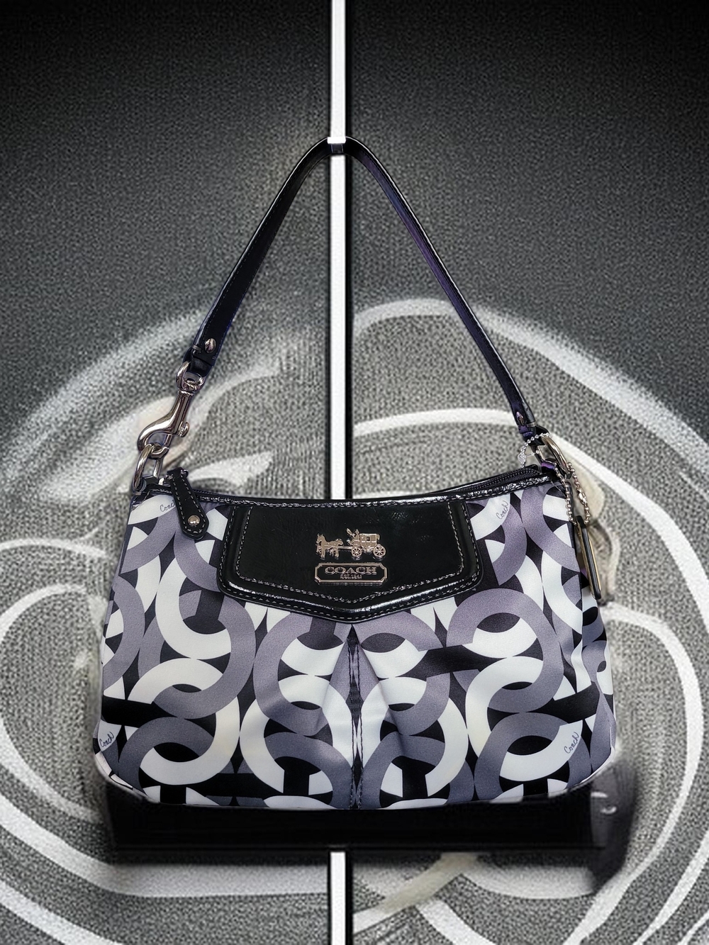 Coach Madison Graphic Op-Art Chainlink Pochette